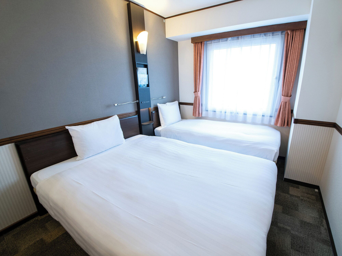 Bedroom 3, Hospital INN Dokkyo Medical University, Mibu