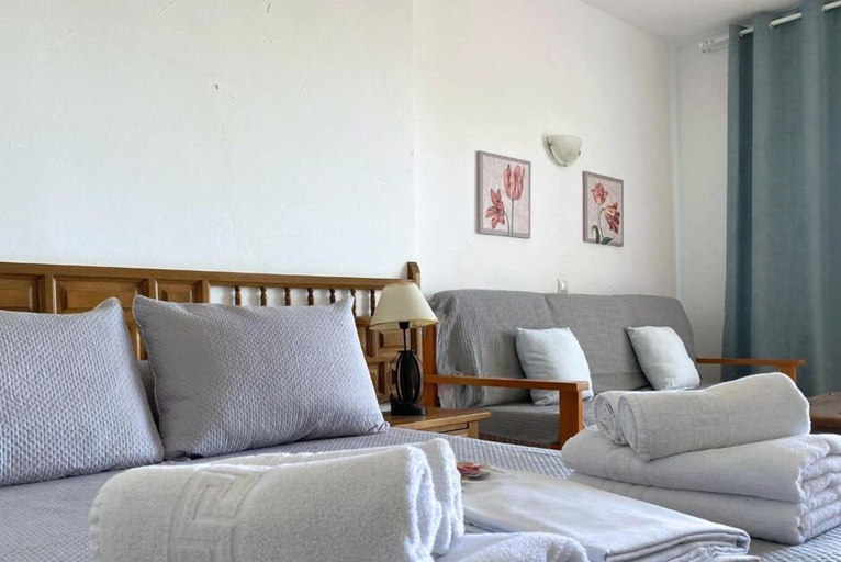 Bedroom 3, Apartamentos Benal Beach Group, Málaga
