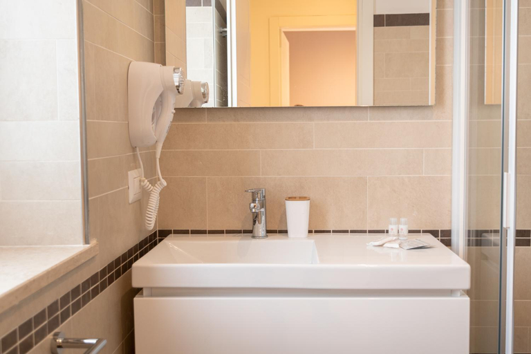 Bathroom 2, Assisium Appartamenti, Perugia