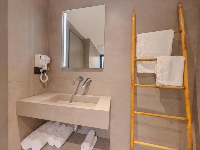 Bathroom 5, Niklas Boutique Hotel, Sarandës