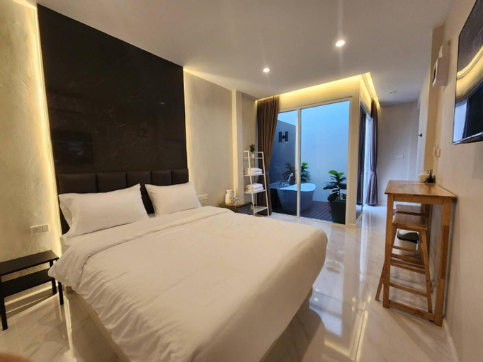 Bedroom 9