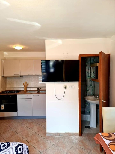 Others 4, Apartmani Petra, Pula