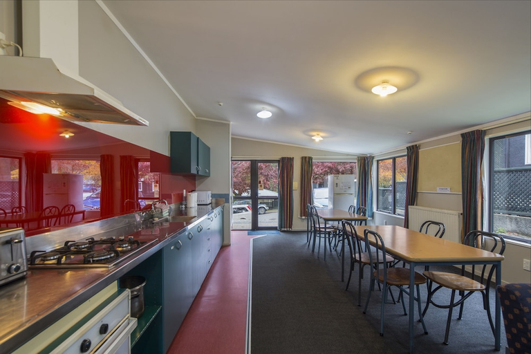 Food & Drinks 4, Pinewood Lodge, Queenstown-Lakes