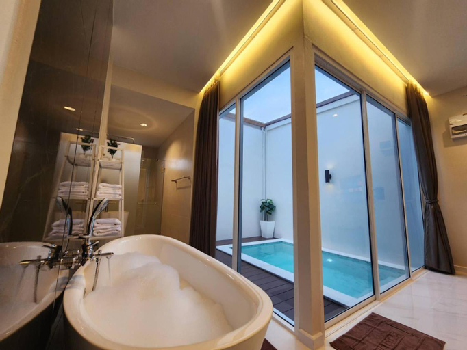 Bathroom 8