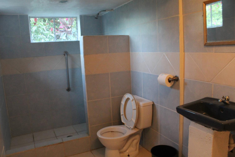 Bathroom 2, Nabitunich