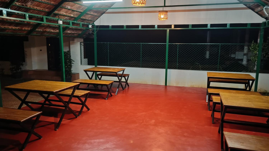 Food & Drinks 4, The Royal Island, Kollam