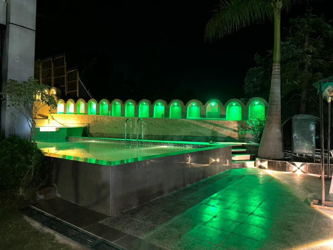 Sport & Beauty, Royale Palace, Sirohi