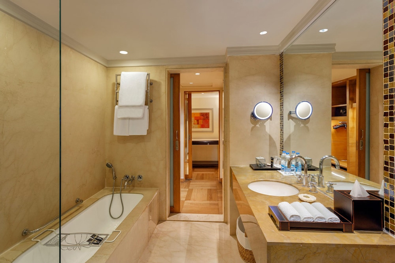 Bathroom 4, ITC Maurya, a Luxury Collection Hotel, Delhi