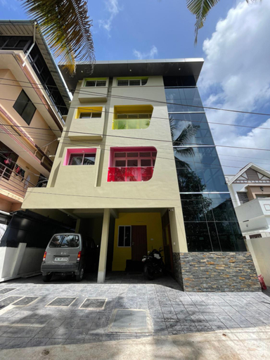 Exterior & Views 1, Uniro Stays, Ernakulam