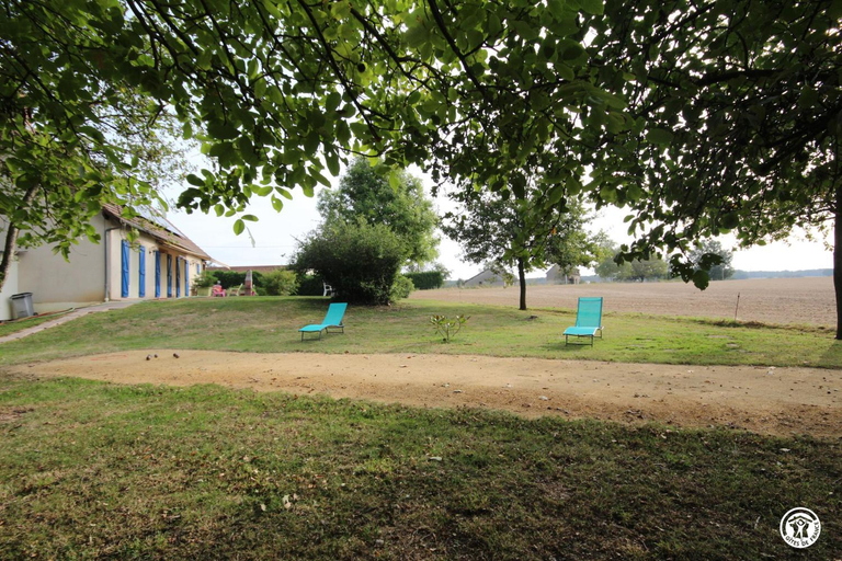 Others 4, Les Volets Bleus, Nièvre