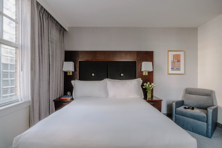 Bedroom 3, Club Quarters Hotel Downtown, Houston, Houston