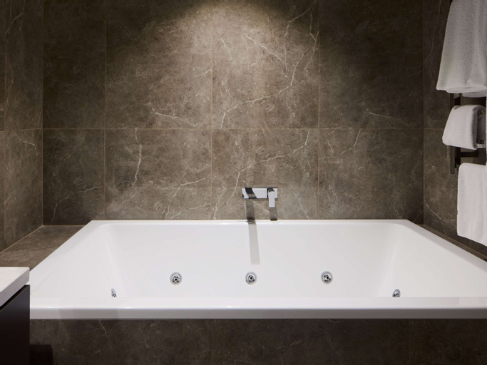 Bathroom 4