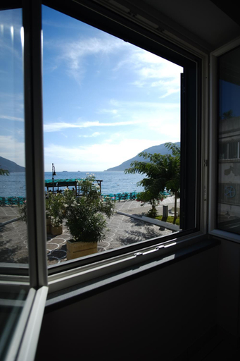 Others 5, Terramare, Salerno