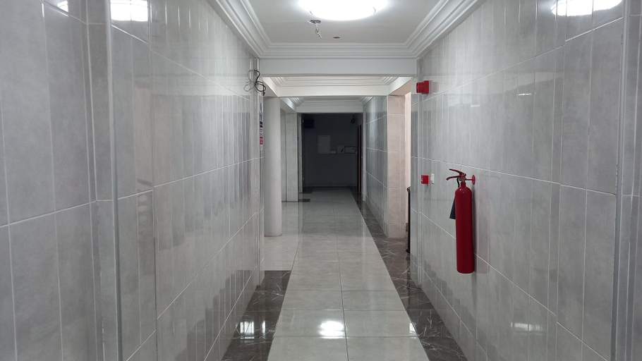 Others 5, Hensap Hotel, Tema