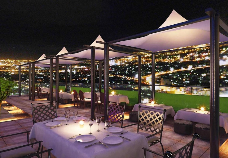 Food & Drinks 5, The Cunningham Hotel Bangalore, Bangalore