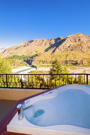 Sport & Beauty, Coronet Ridge Resort, Queenstown-Lakes