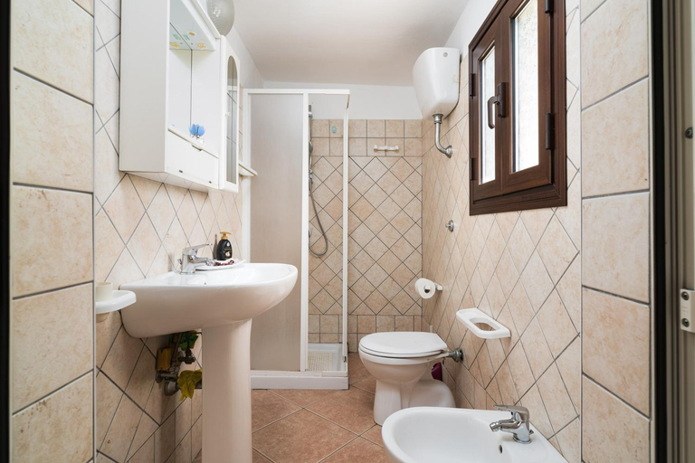 Bathroom 3, La casa del sole, Nuoro