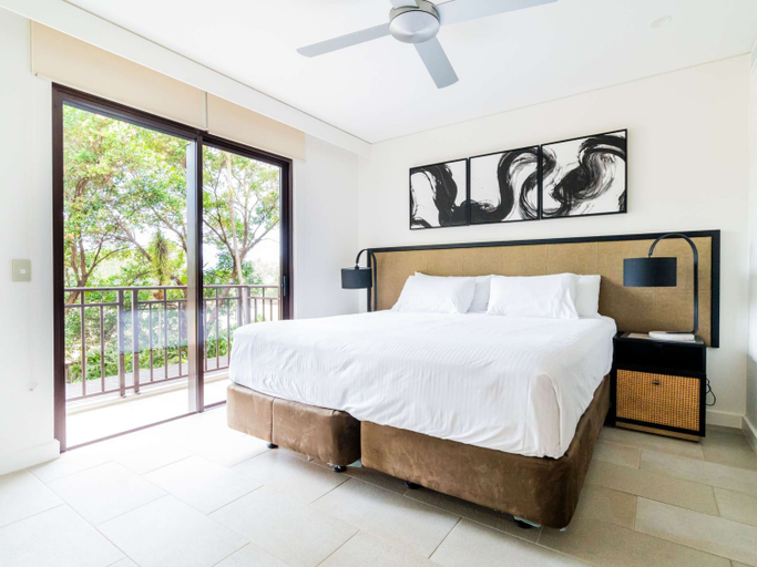 Bedroom 3, Pullman Palm Cove Sea Temple Resort and Spa, Cairns