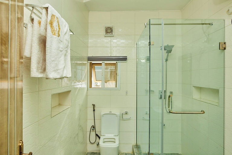 Bathroom, BILAD AL-SHAM HOTEL AND SUITES, Fagge