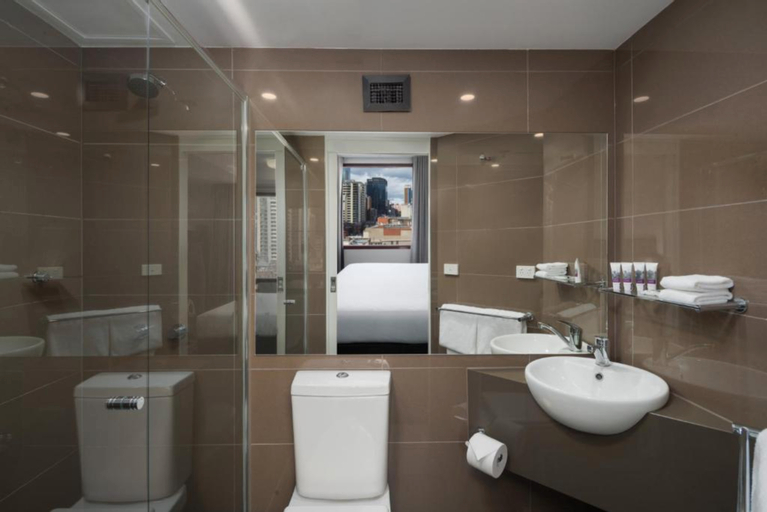 Bedroom 4, Mercure Welcome Melbourne, Melbourne