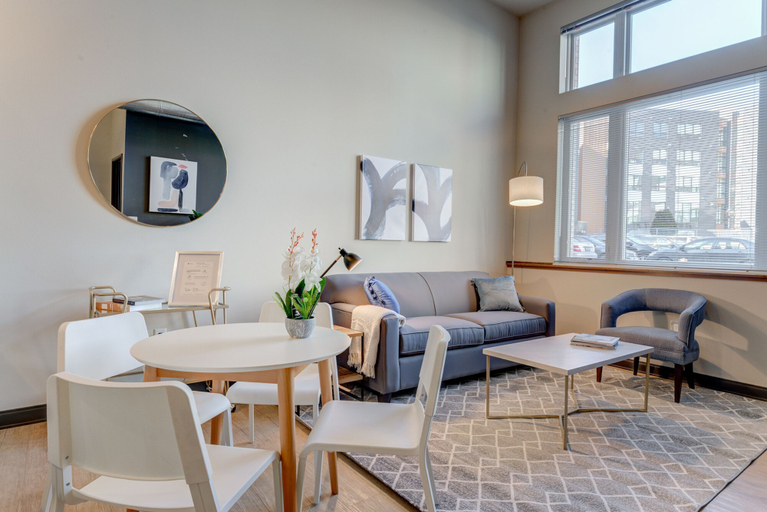Room 5, Milwaukee Dreamy 1BD 1BA Downtown Apartment, Milwaukee
