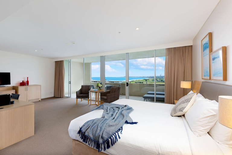Bedroom 3, Sage Hotel Wollongong, Wollongong - Inner