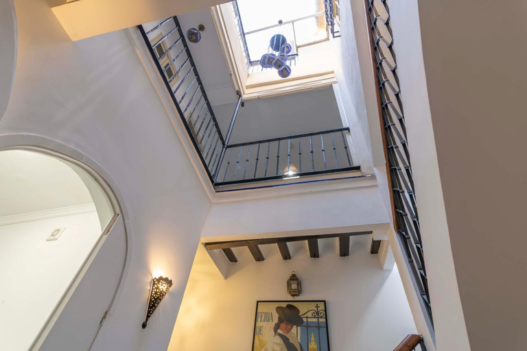 Facilities 3, House -Rooftop&Jacuzzi -StayInSeville, Sevilla