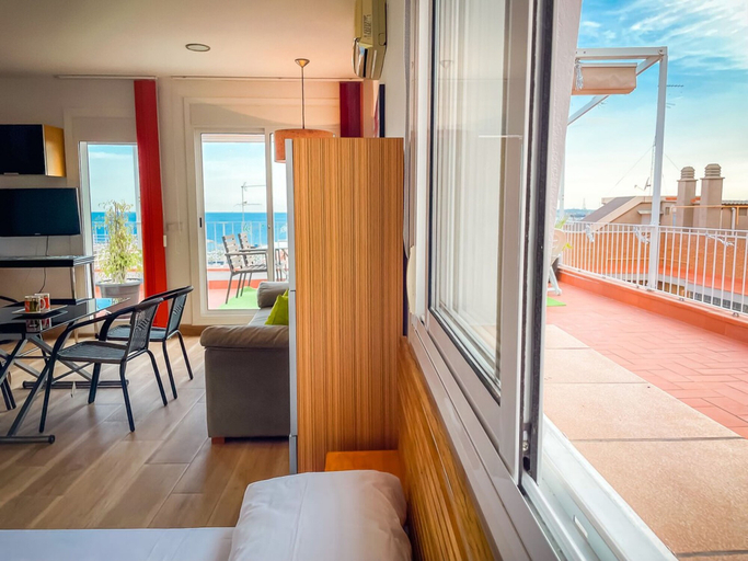 Room 2, Unik Vacation Attic in Tarragona, Tarragona