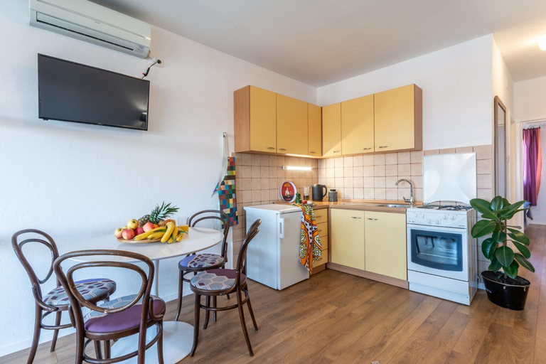Others 2, Apartments LOTA on TOP Location, Supetar