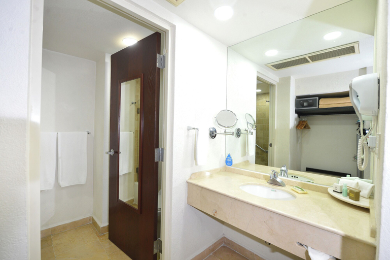 Bathroom 5, HB Xalapa, Coatepec