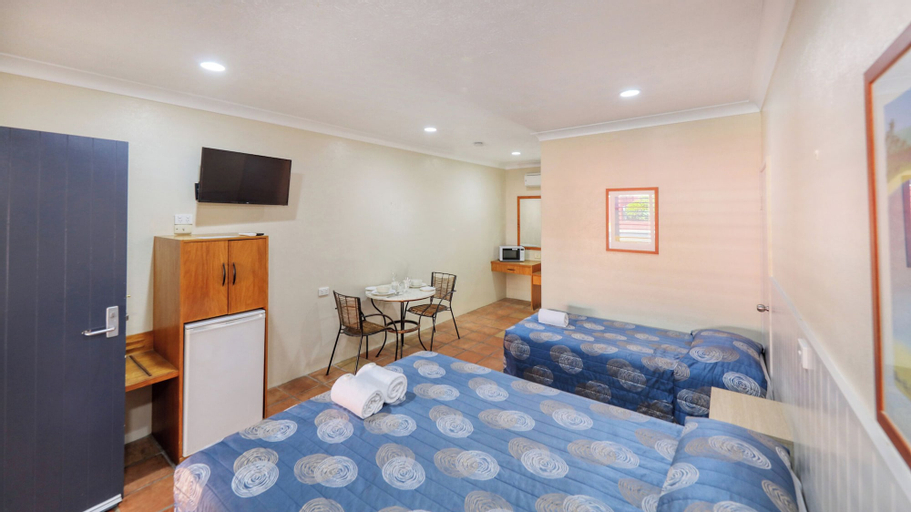 Bedroom 3, Mackay Rose Motel, Mackay - Pt A