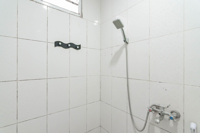 Bathroom 7