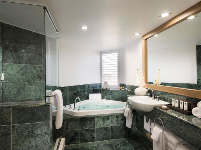 Bathroom 5, Sofitel Gold Coast Broadbeach, Gold Coast