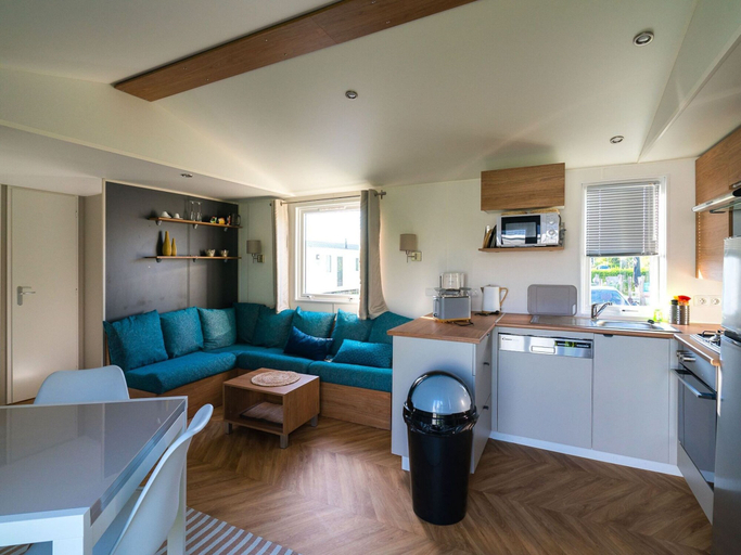 Private kitchen 2, Chalet in Oostkapelle Near Beach & Pool, Veere