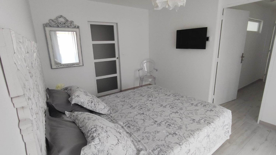 Bedroom 2, LA MAISON DE MARIE A 8 mn des plages, Pyrénées-Orientales