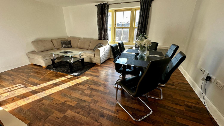 Others 3, Two Bedroom Flat Town Centre Colchester, Essex