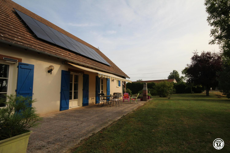 Others 5, Les Volets Bleus, Nièvre
