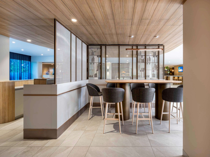 Food & Drinks 5, Novotel Melbourne Preston, Melbourne