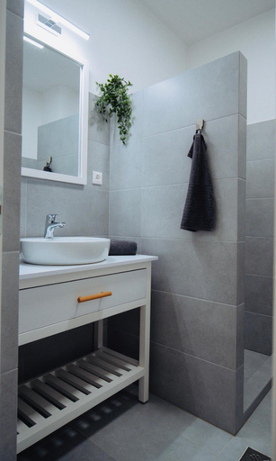 Others 5, Zakarias Apartments, Miercurea Ciuc