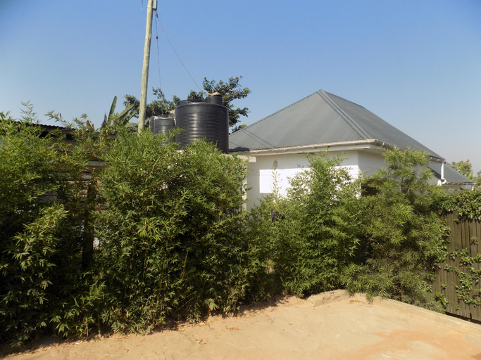 Others 4, Deluxe Hotel - Ishaka, Igara