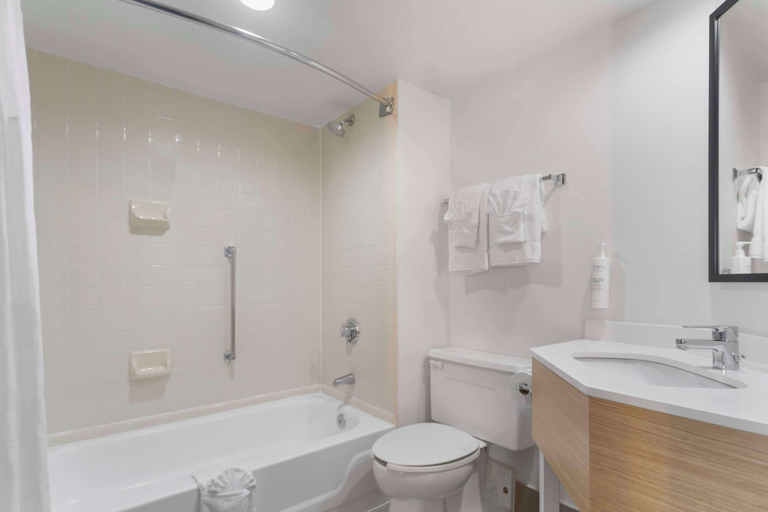 Bathroom 5, Spark By Hilton Grand Prairie, Arlington