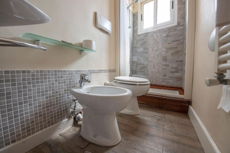 Bedroom 3, 201 - Appartamento in Villa, Giardino e Piscina Privata, Genova