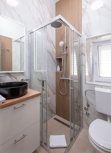 Bathroom 2, Dubrovnik Apartment near Sea, Dubrovnik
