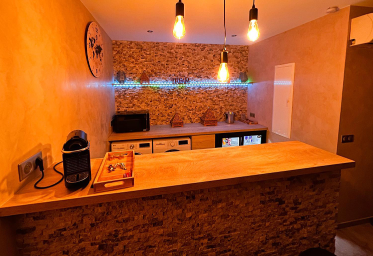 Others 5, LE LOFT A BULLES (85m2 Jacuzzi Hammam Billiard Bar Douche Sauna), Bas-Rhin