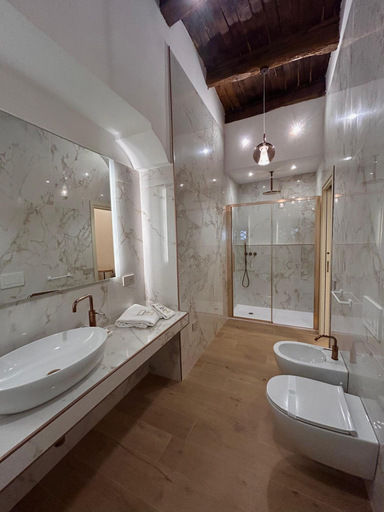 Bathroom 3, Heraklean Suites Tropea, Vibo Valentia