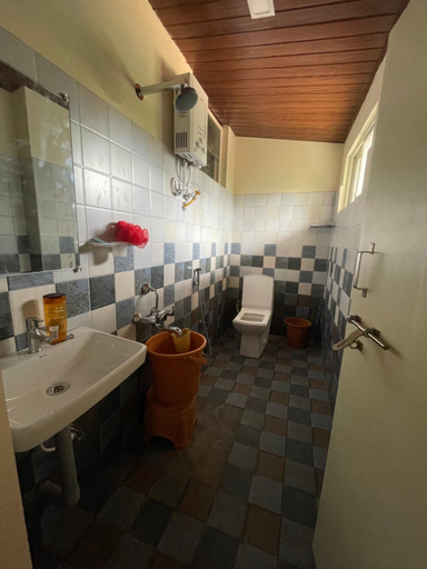 Bathroom 3, New Organic Home stay, Chikmagalur