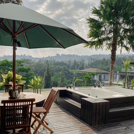 Samara Villa Dago - Private Jacuzzi, Bandung
