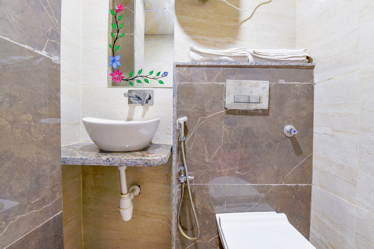 Bathroom 3, Fabhotel Bohra International, Jaipur
