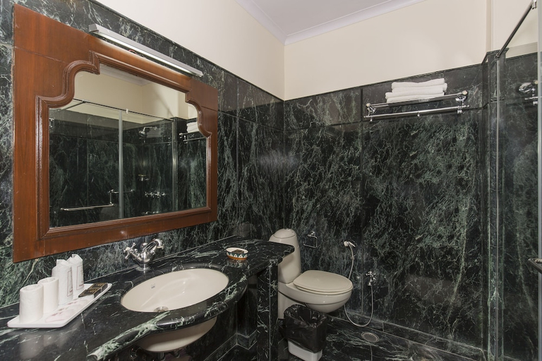 Bathroom 3, UMAID MAHAL, Jaipur