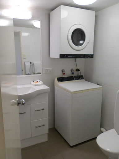 Bathroom 4, Chasely Apartment Hotel, Toowong
